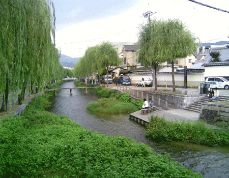 京都市東山区　祇園浄土宗境内墓地