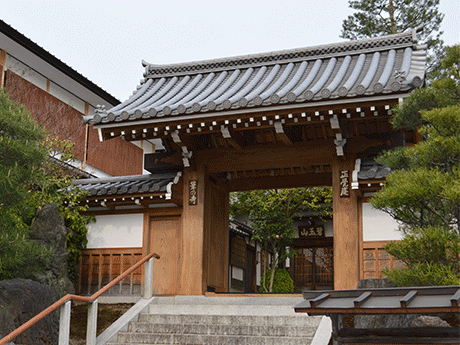 京都市東山区　臨済宗東福寺塔頭　正覚庵墓地
